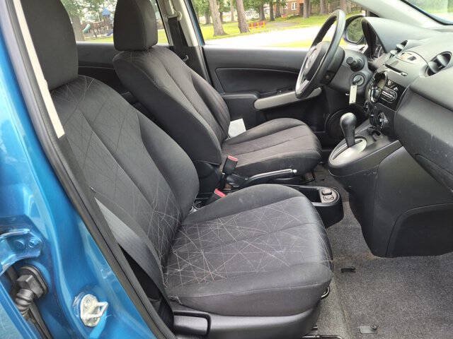 Used 2012 MAZDA MAZDA2 Sport FWD image 28