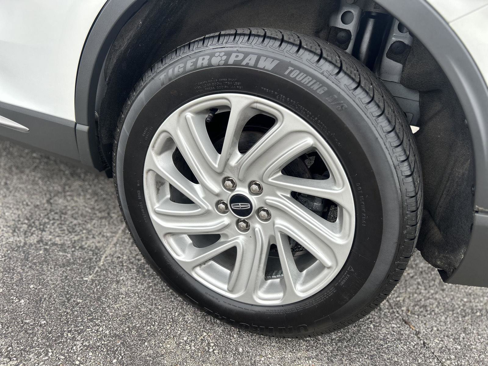 Used 2021 Lincoln Corsair FWD image 10