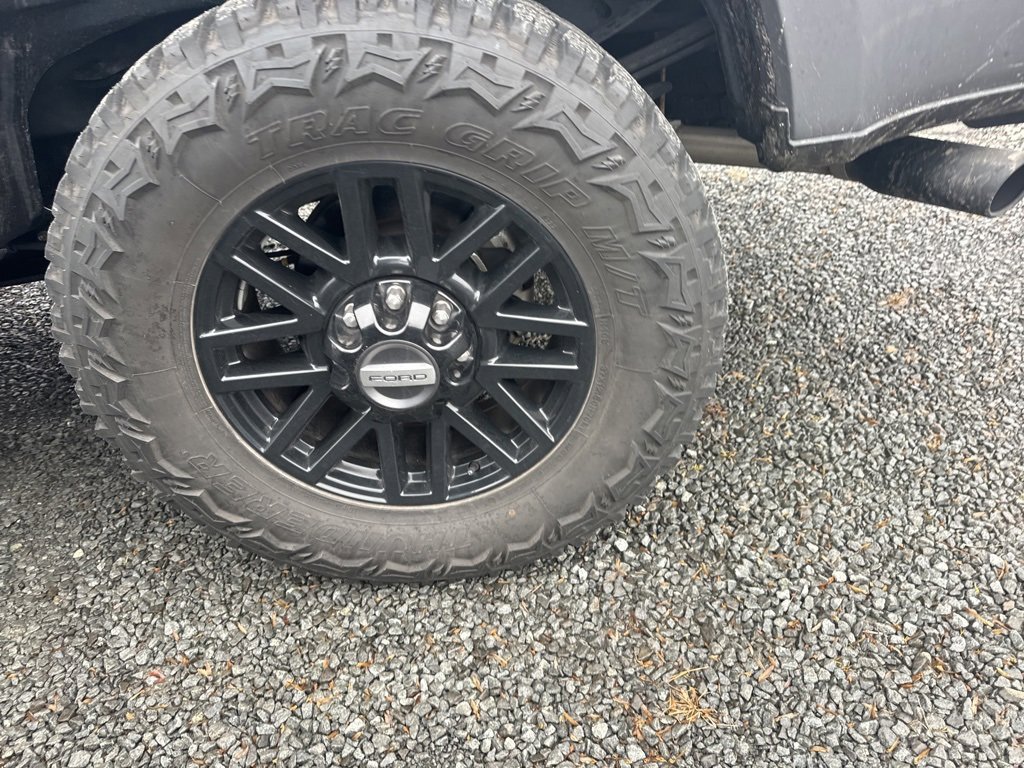 Used 2022 Ford F250 XLT w/ Black Appearance Package image 23