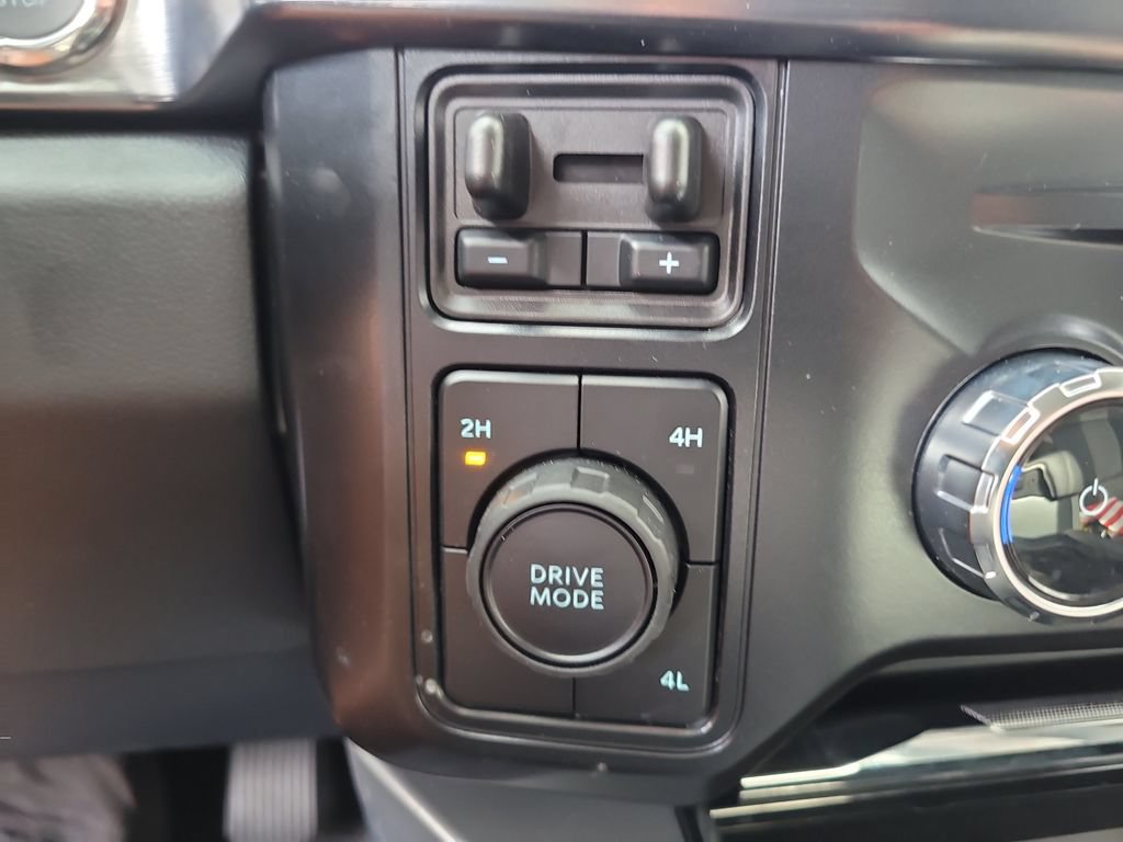 Certified 2026 Ford F550 4x4 Crew Cab Super Duty image 28