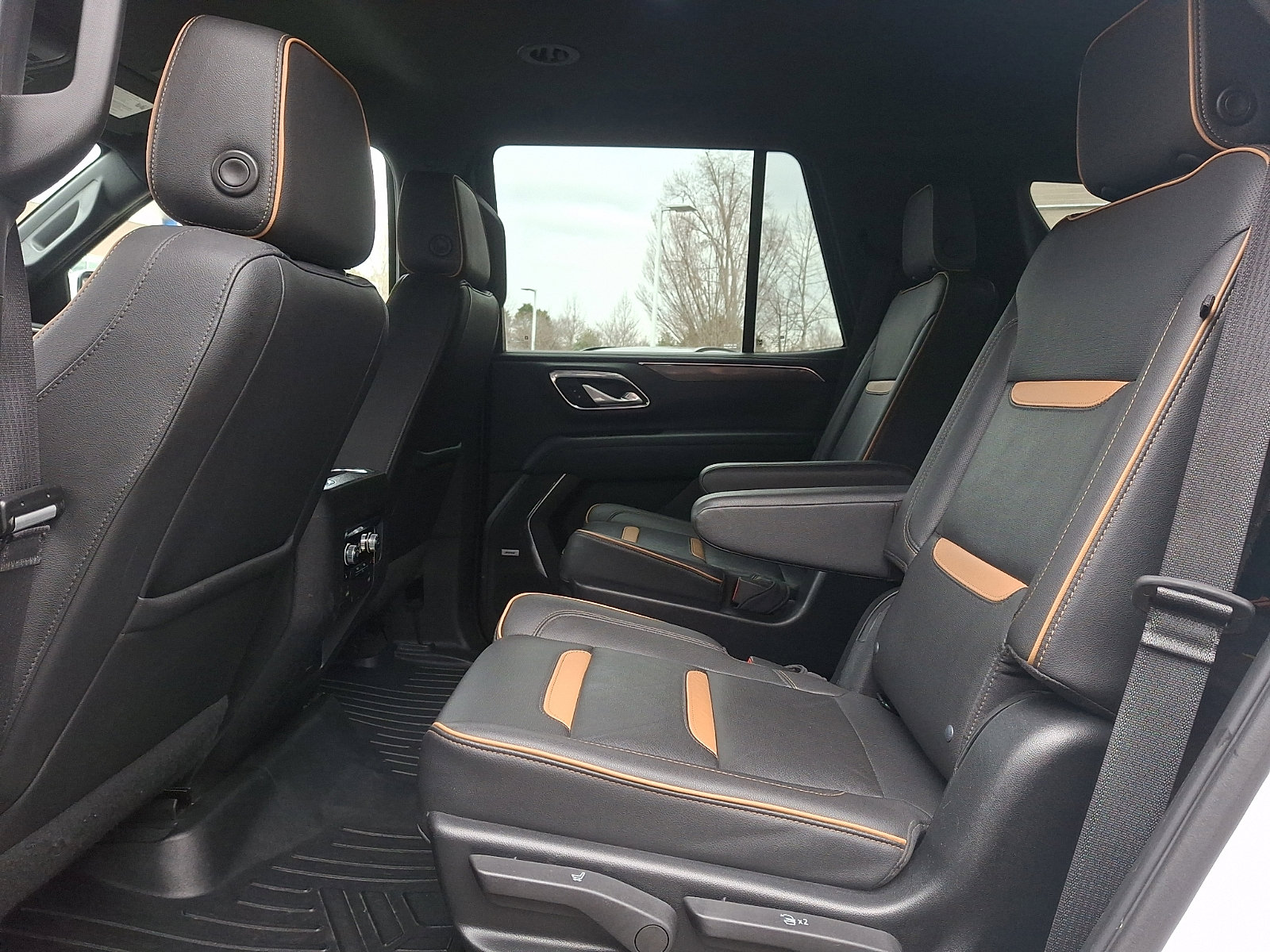 Used 2022 GMC Yukon AT4 image 17