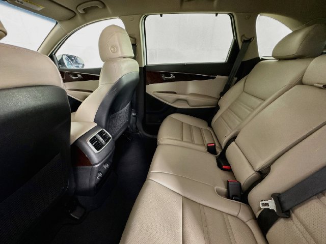 Used 2017 Kia Sorento EX FWD image 22