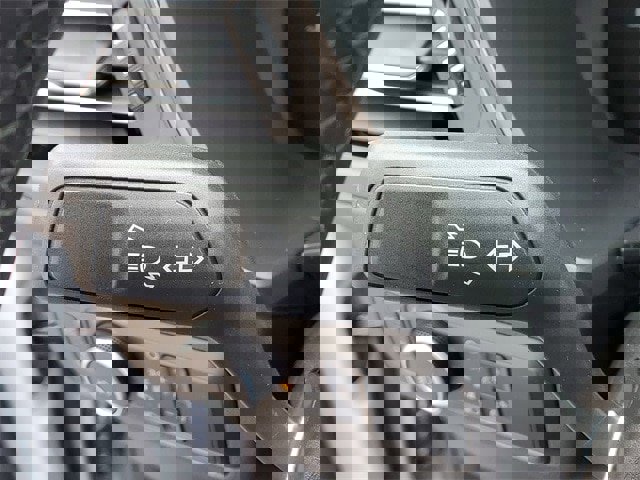 New 2025 Ford Escape SE w/ Class II Trailer Tow Package image 18