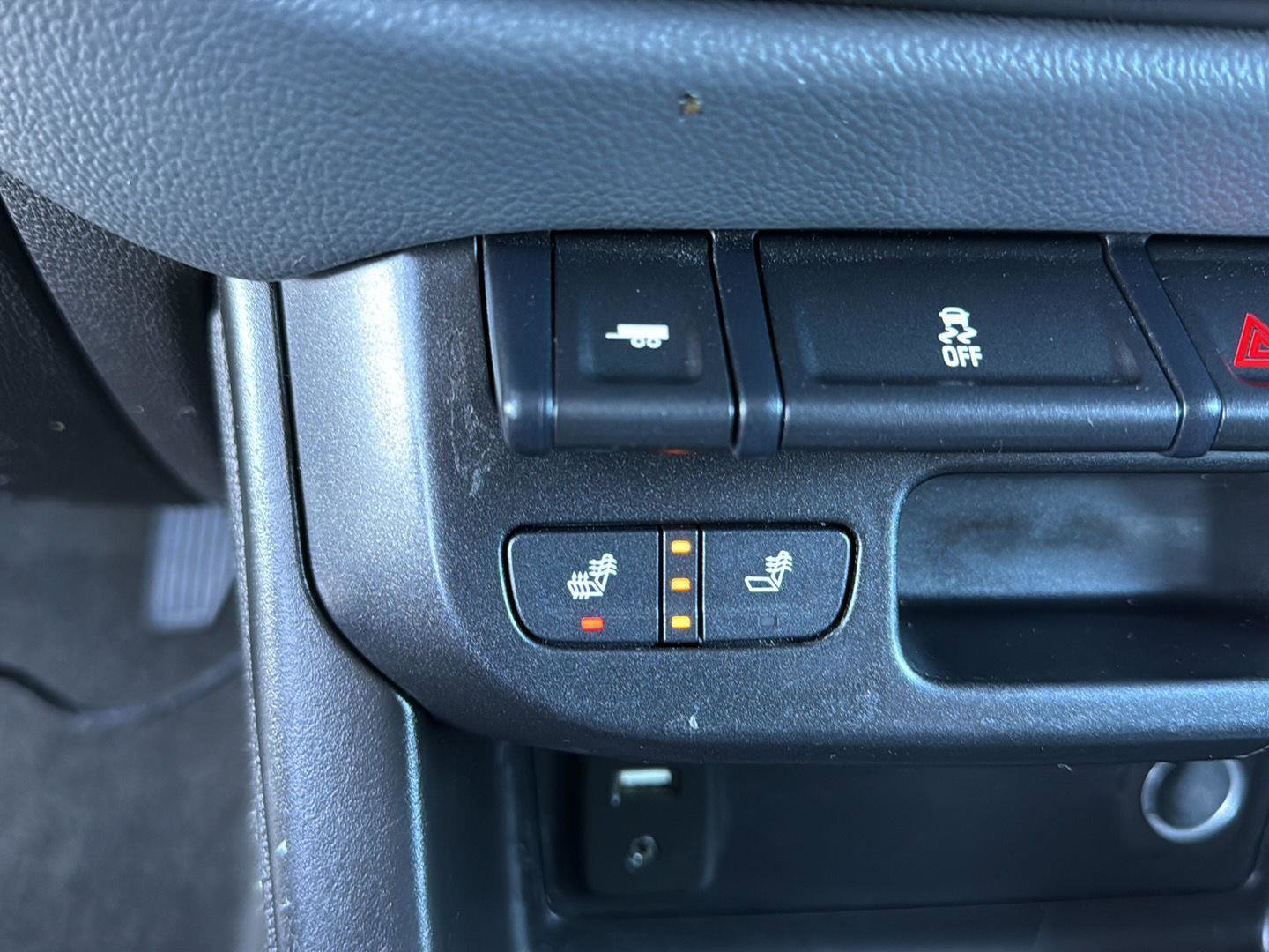 Used 2018 Chevrolet Colorado Z71 image 28