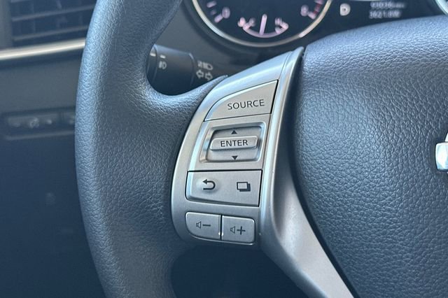 Used 2016 Nissan Rogue SV w/ SV Premium Package image 29