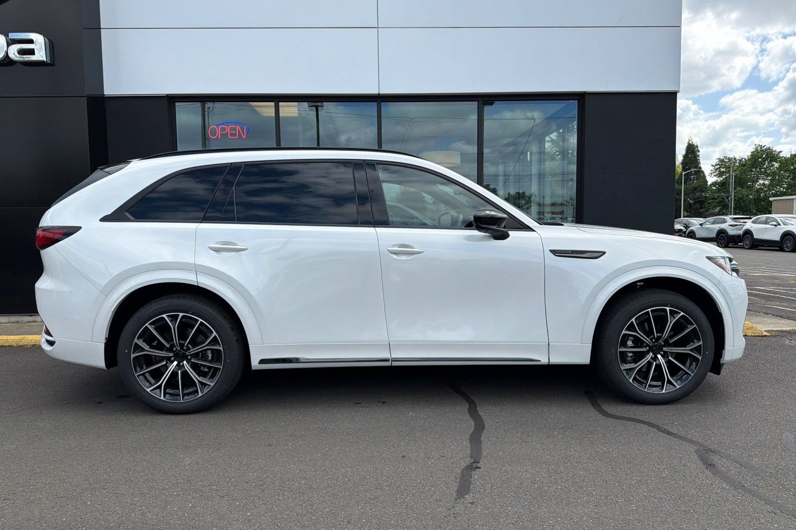 New 2026 MAZDA CX-70 3.3 Turbo S w/ Premium Package AWD/4WD image 2