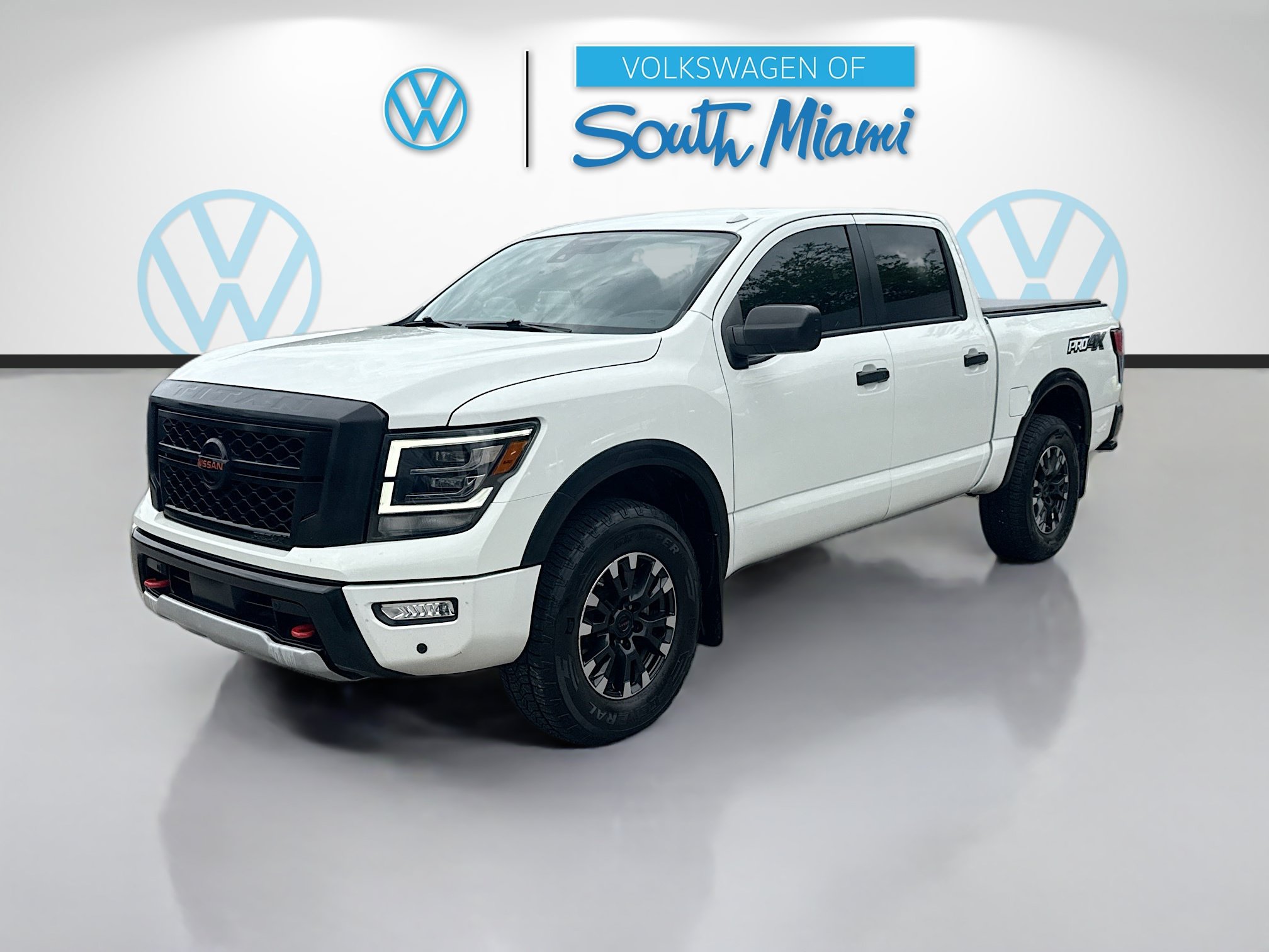 Used 2021 Nissan Titan PRO-4X w/ Pro-4x Utility Package AWD/4WD image 3