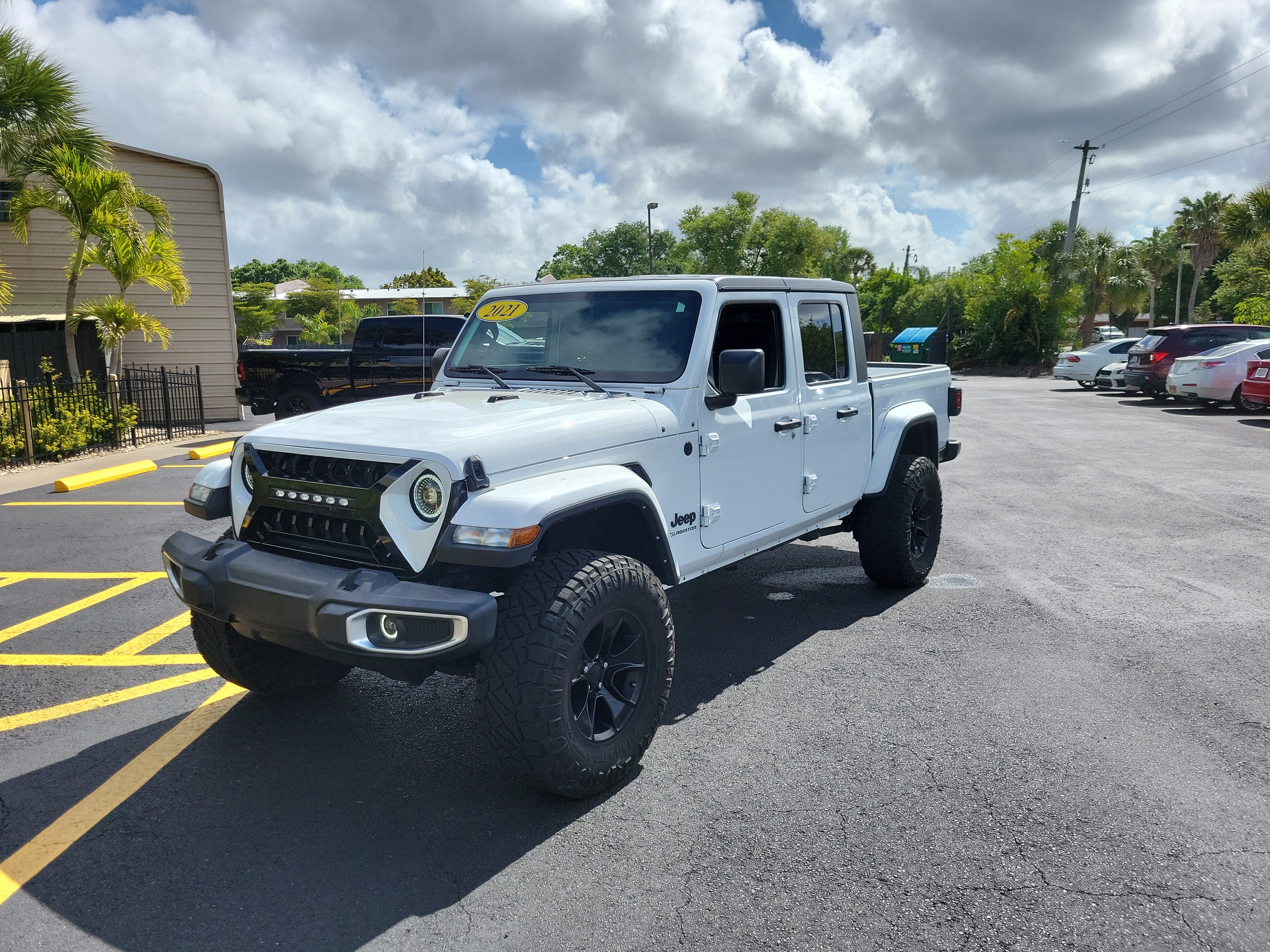 Used 2021 Jeep Gladiator Sport image 10