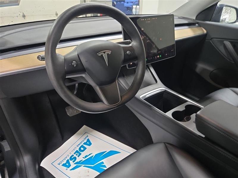 Used 2022 Tesla Model Y Long Range AWD/4WD image 5