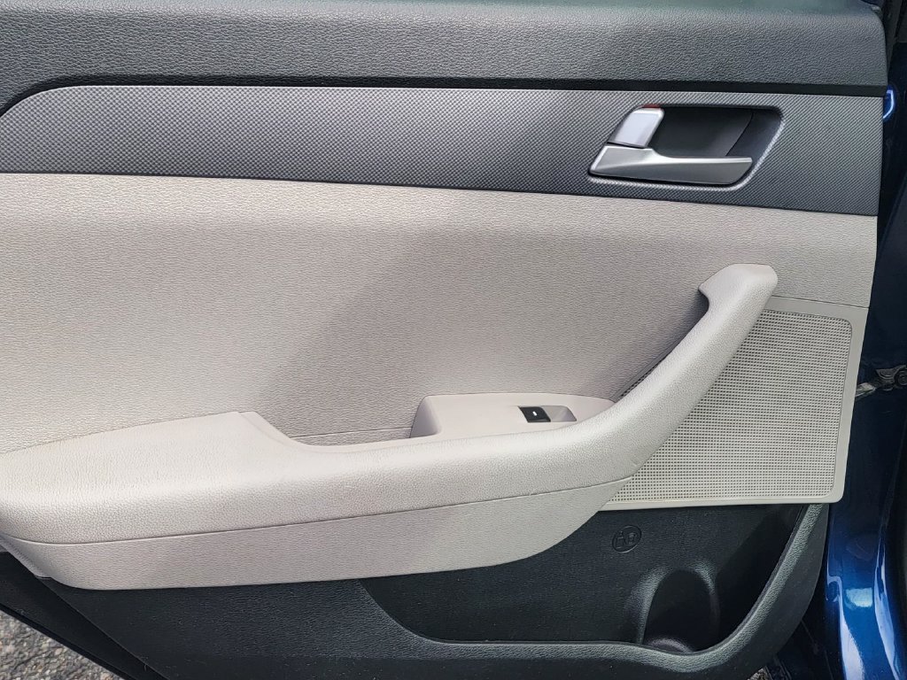 Used 2017 Hyundai Sonata SE FWD image 13