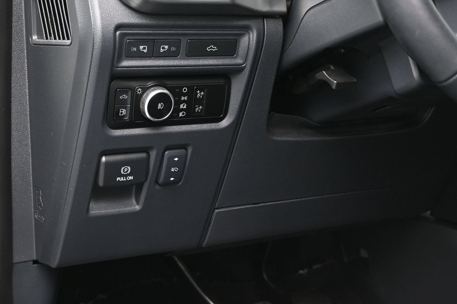 Used 2023 Ford F150 Lariat w/ Max Trailer Tow Package AWD/4WD image 23