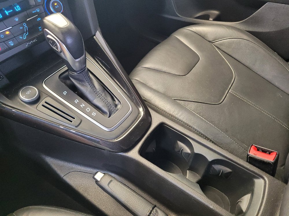 Used 2016 Ford Focus Titanium w/ Titanium Technology Package FWD image 26
