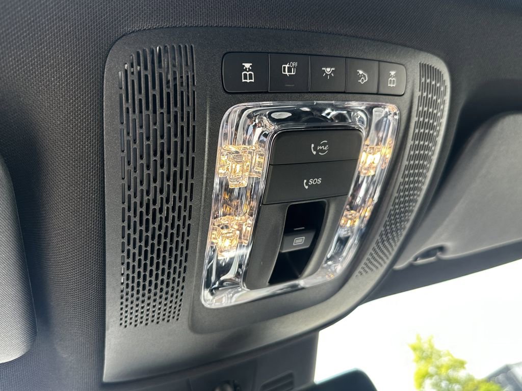 Certified 2025 Mercedes-Benz GLB 250 image 33