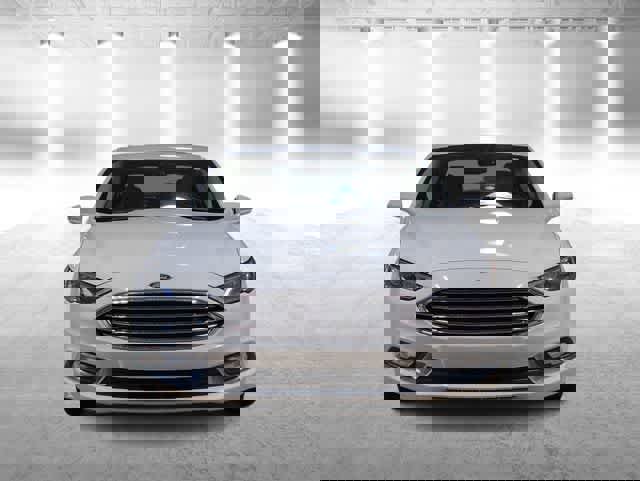 Used 2017 Ford Fusion Titanium image 3