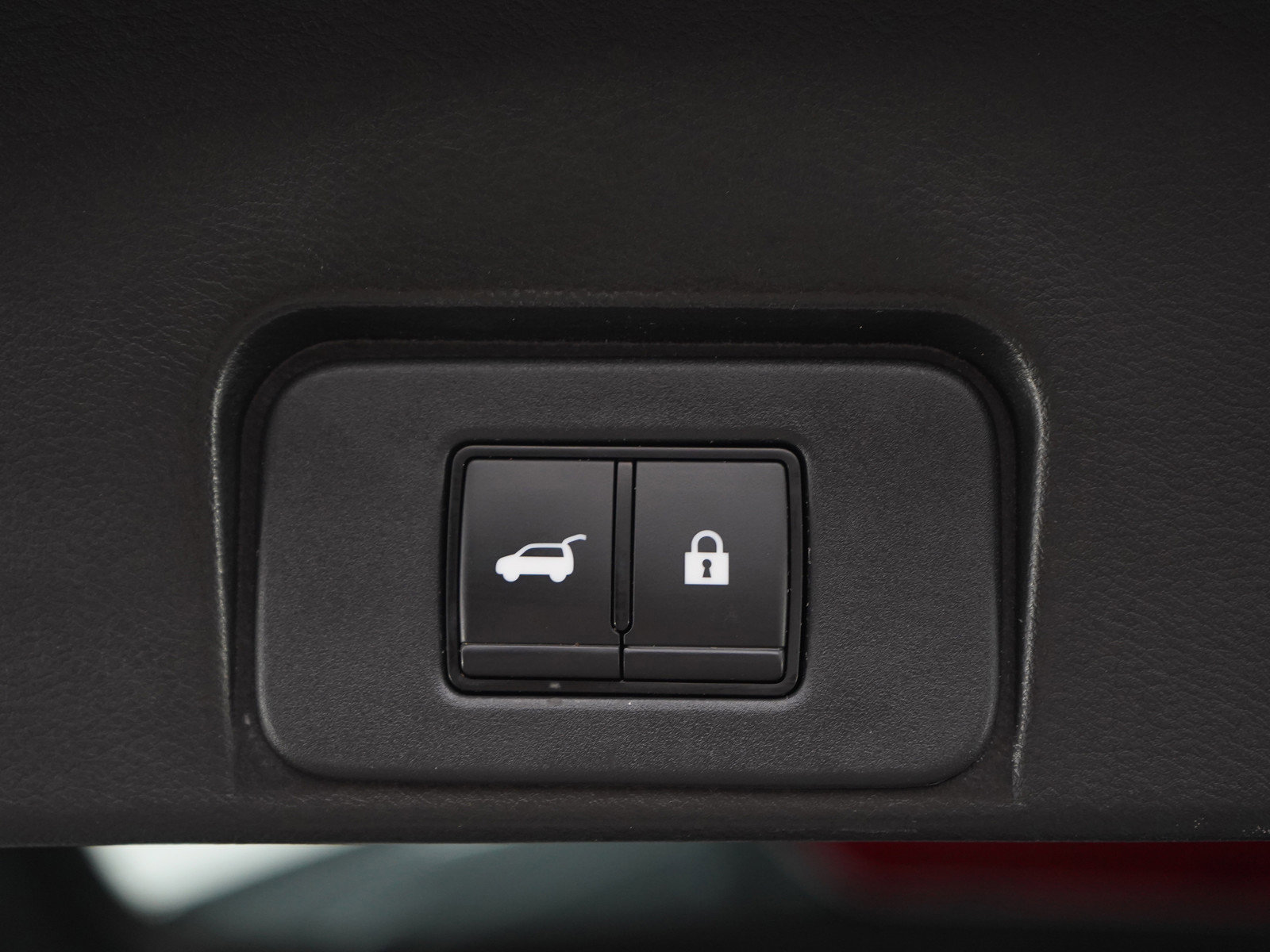 Used 2023 Nissan Rogue SV w/ SV Premium B Package image 17