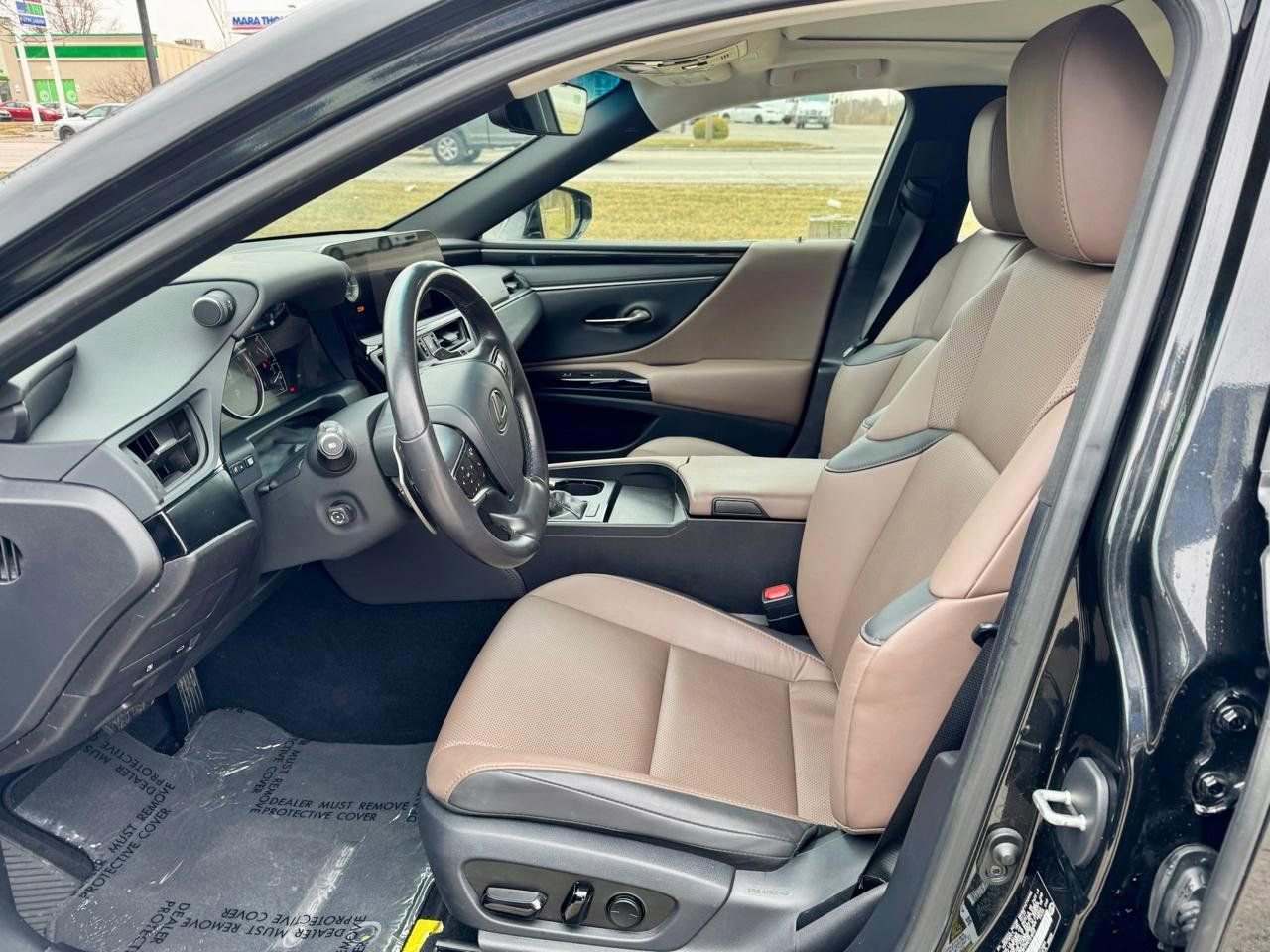 Used 2023 Lexus ES 350 w/ Premium Package image 11