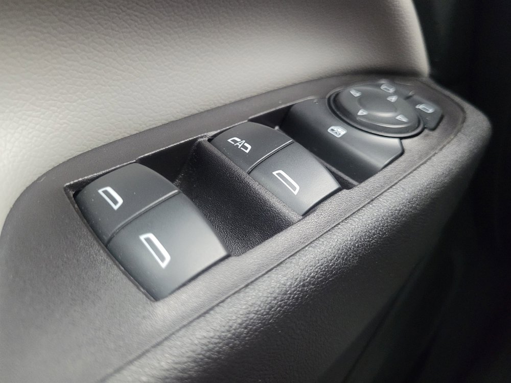 Used 2022 Chevrolet Equinox LS w/ LS Convenience Package image 27