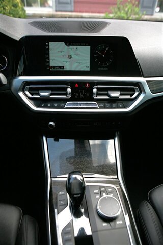 Used 2020 BMW 330i xDrive Sedan w/ Driving Assistance Package AWD/4WD image 21