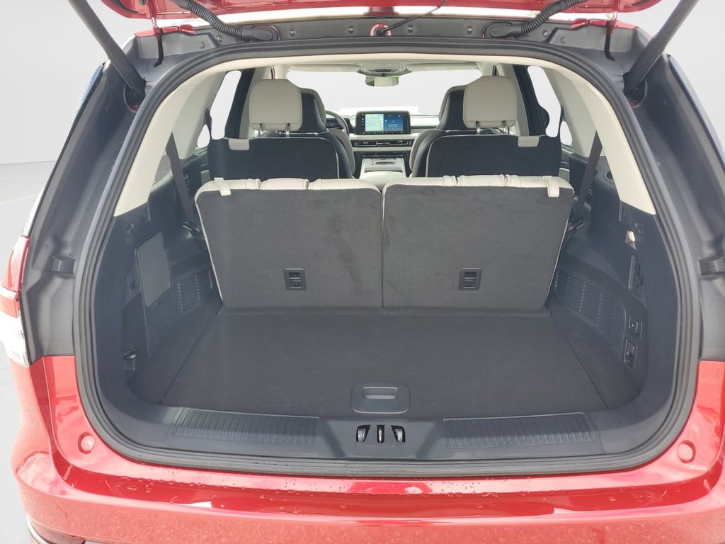 Used 2025 Lincoln Aviator Reserve w/ Luxury Package image 9