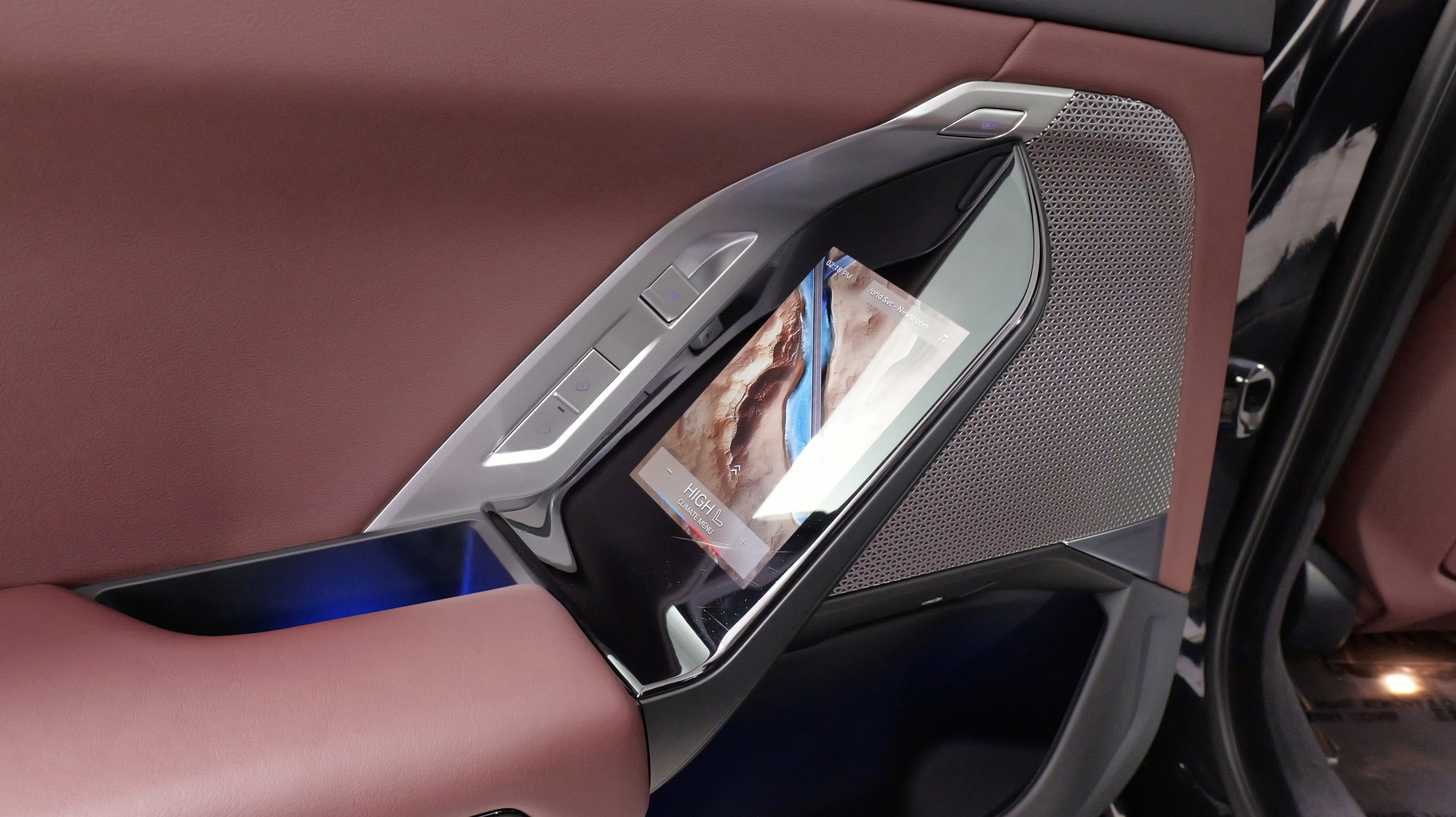 Used 2024 BMW i7 xDrive60 w/ Executive Package image 33