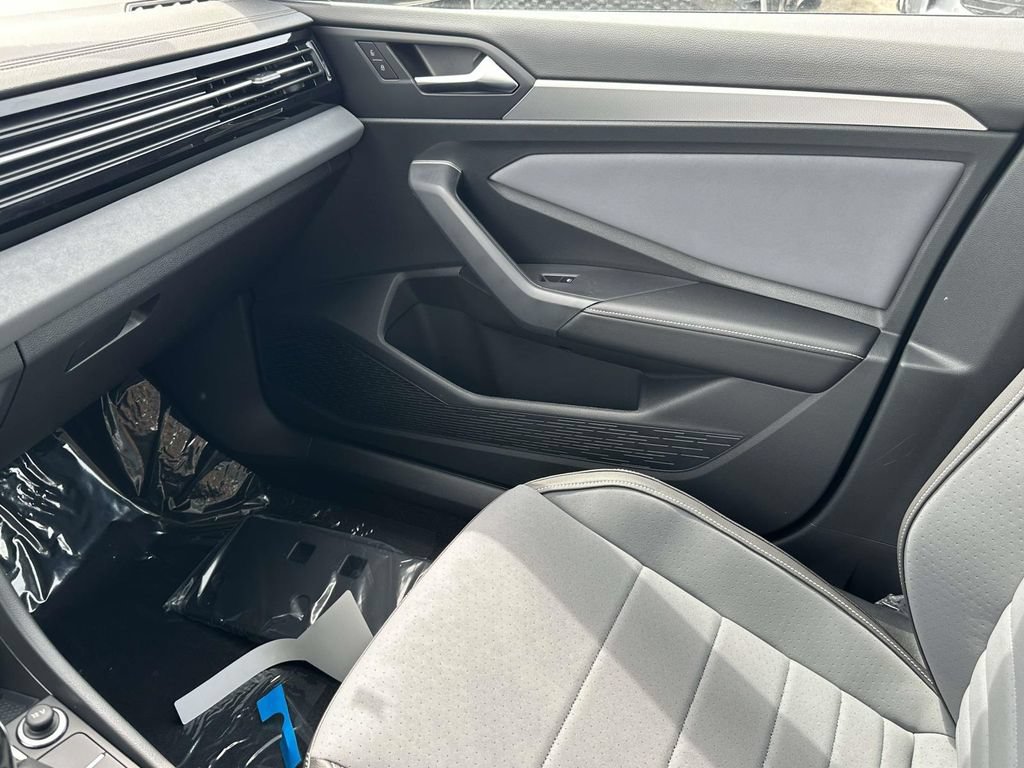 New 2026 Volkswagen Jetta SE FWD image 26