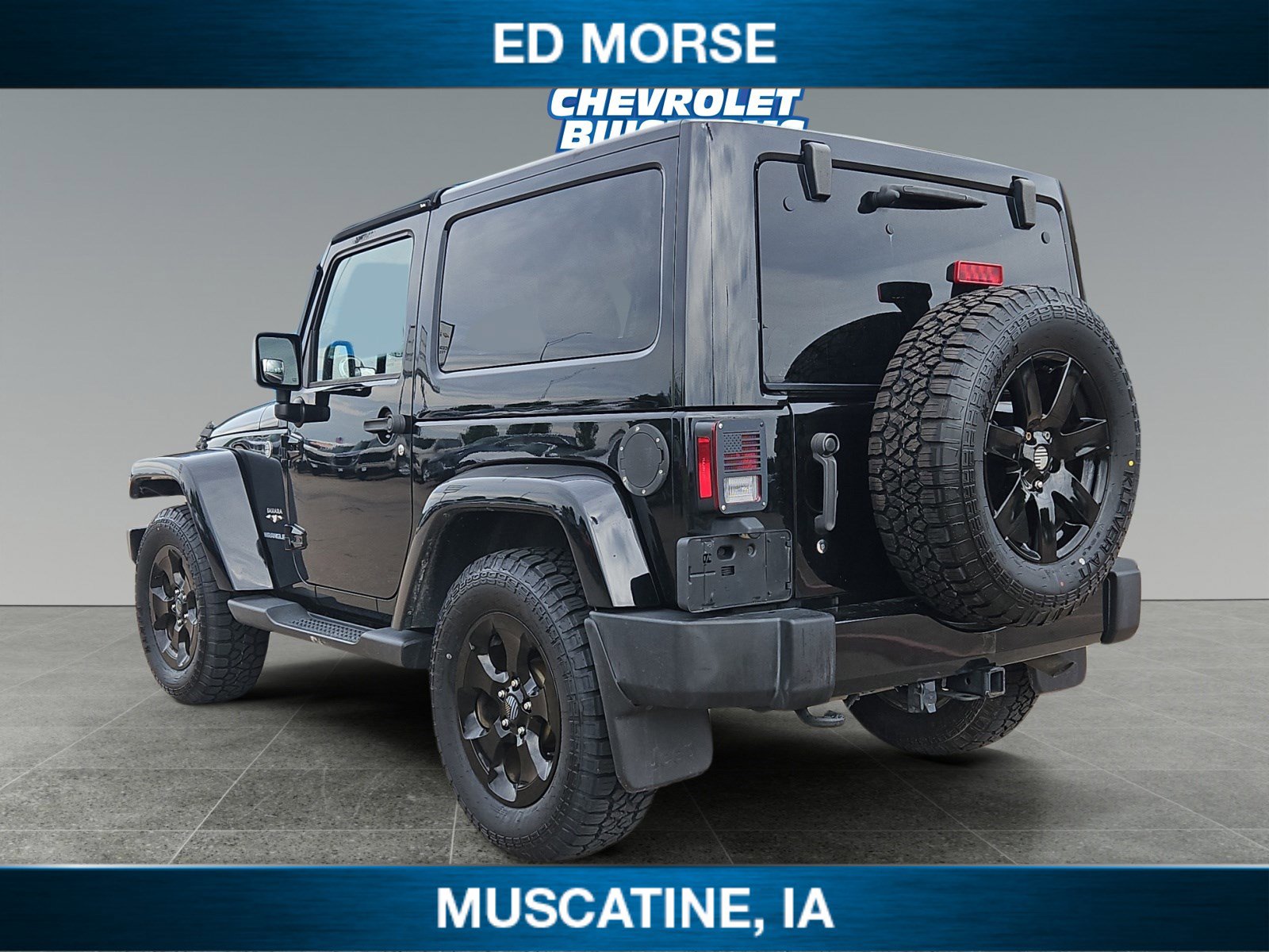 Used 2016 Jeep Wrangler Sahara w/ Dual Top Group AWD/4WD image 3