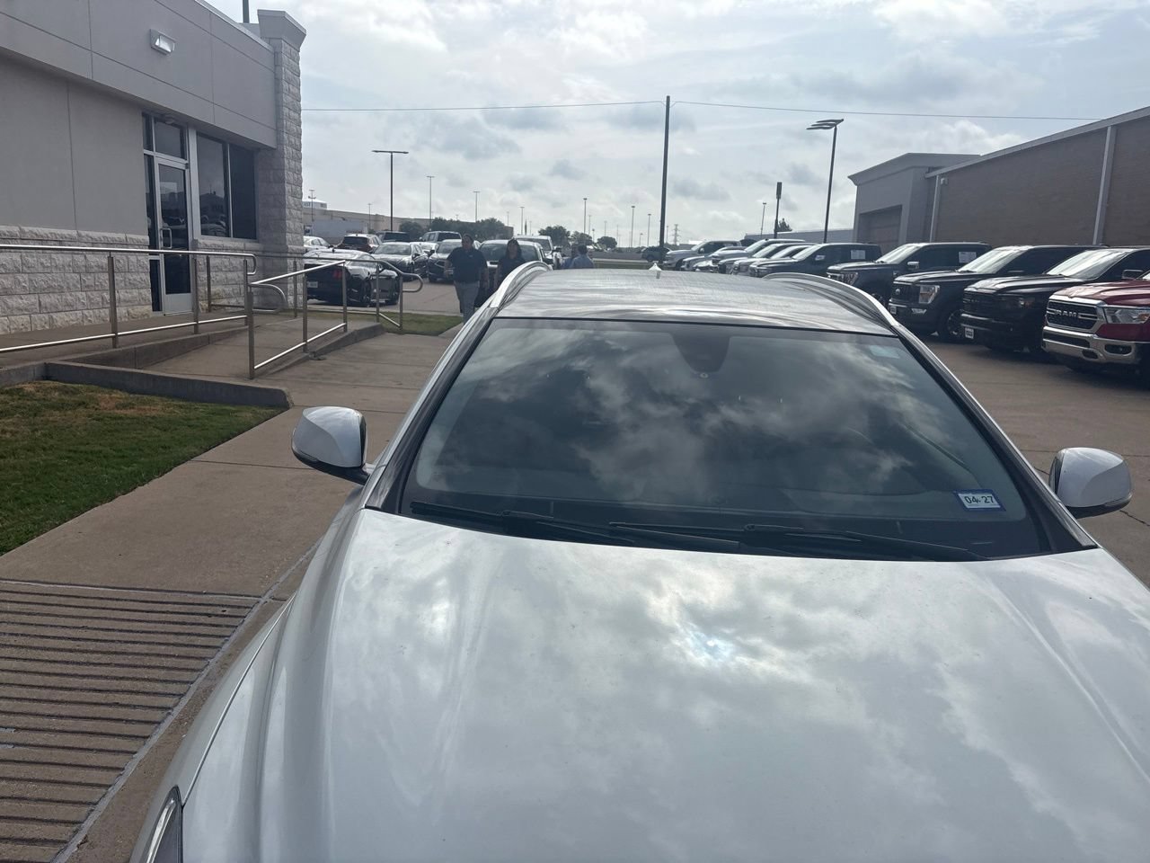 Used 2018 INFINITI QX30 Premium FWD image 7