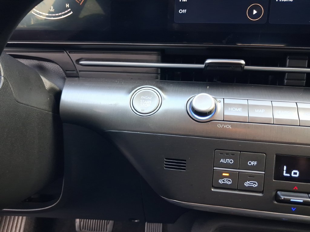 Used 2025 Hyundai Kona SEL FWD image 22