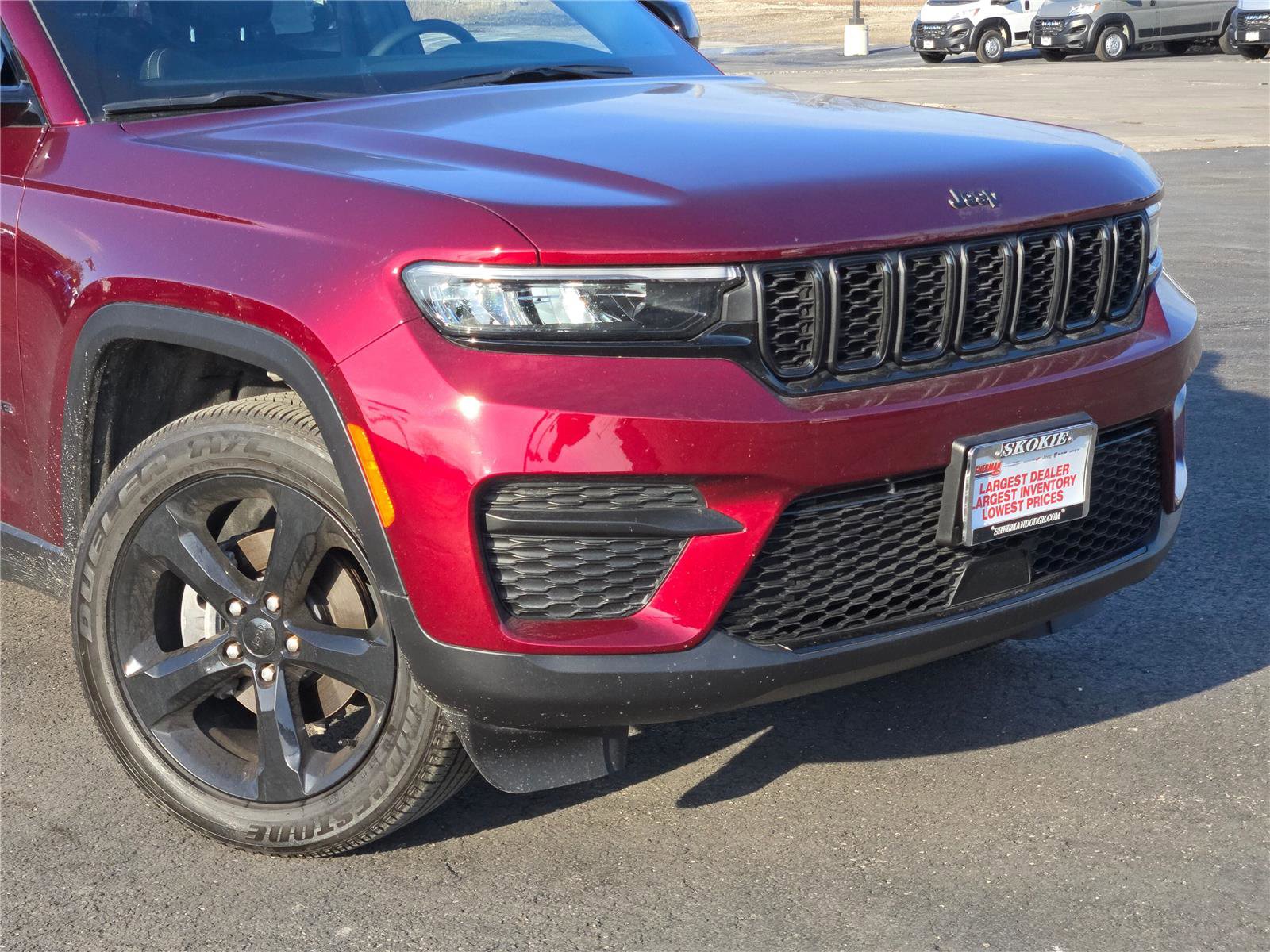 Certified 2024 Jeep Grand Cherokee Altitude image 2