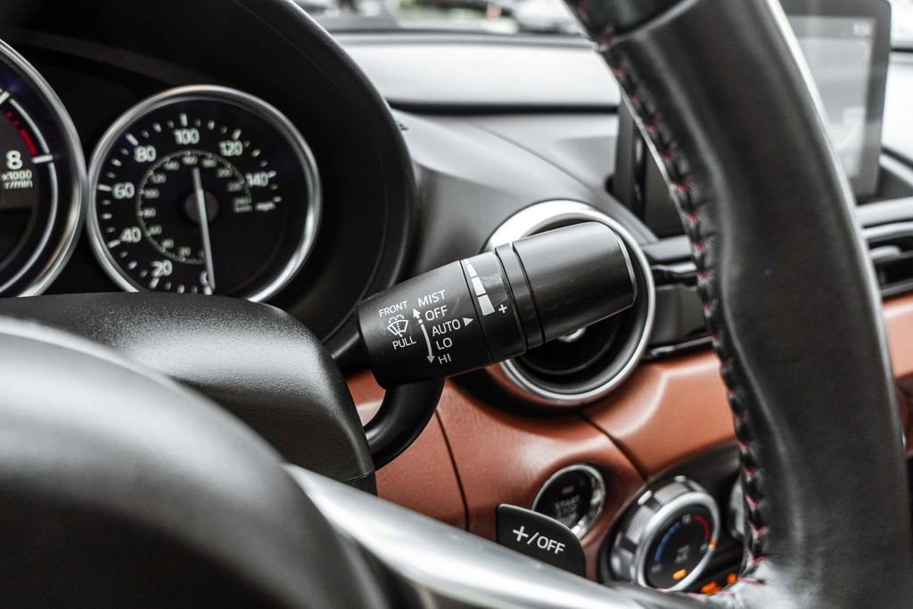 Used 2019 MAZDA MX-5 Miata RF Grand Touring image 28