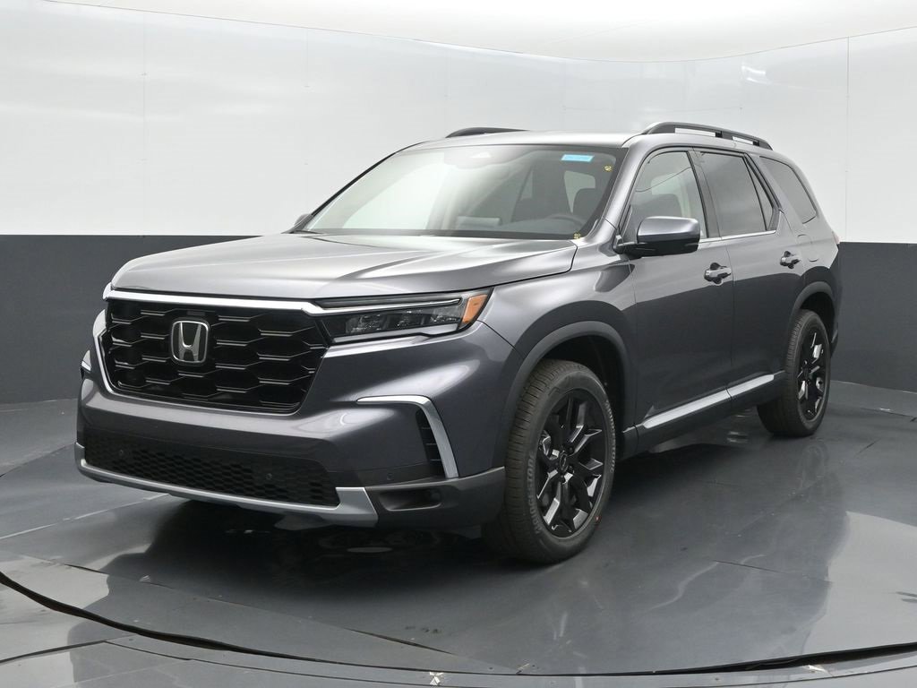 New 2025 Honda Pilot Touring image 7