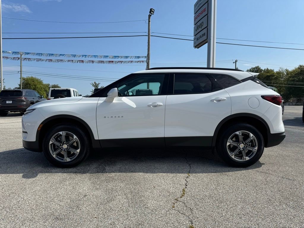 Used 2023 Chevrolet Blazer LT w/ Convenience Package image 2