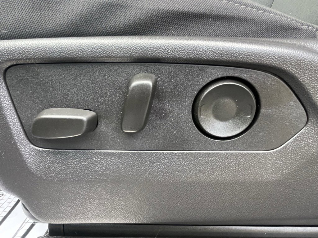 Used 2024 Chevrolet Silverado 1500 LT Trail Boss w/ LPO, Dark Essentials Package image 30