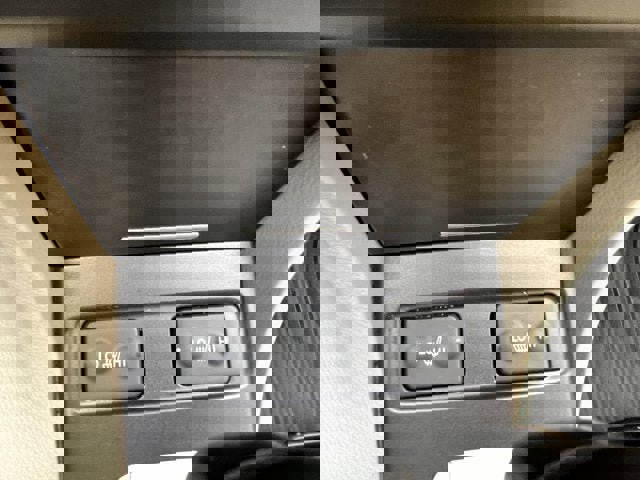 Used 2017 Acura ILX FWD image 13