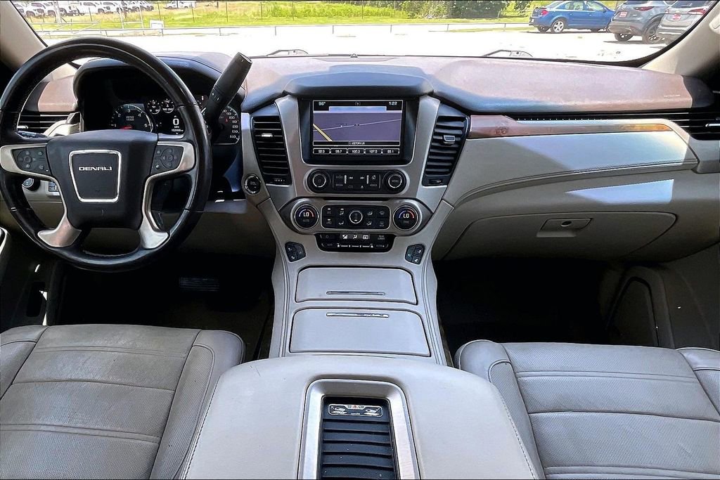 Used 2017 GMC Yukon Denali AWD/4WD image 7