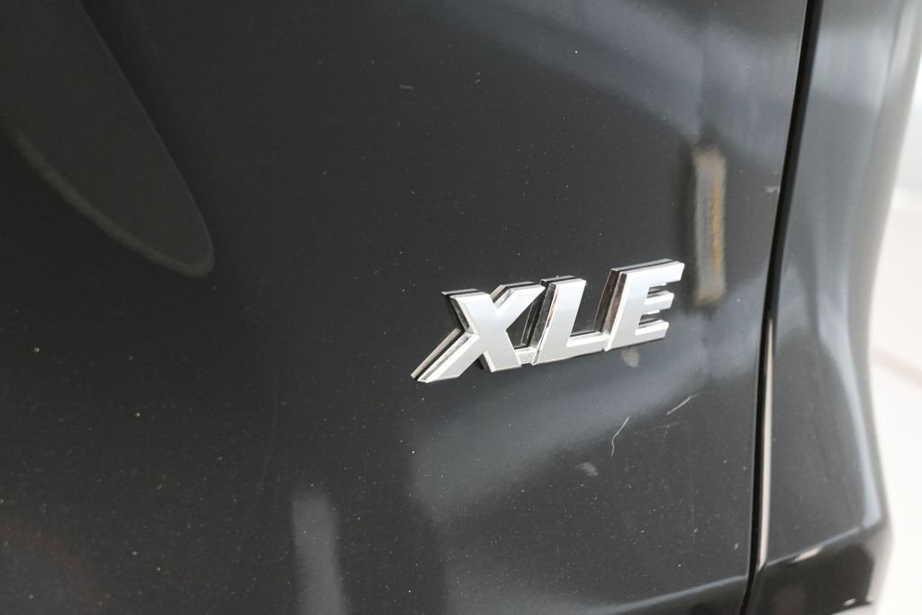Used 2025 Toyota RAV4 XLE w/ Convenience Package FWD image 33