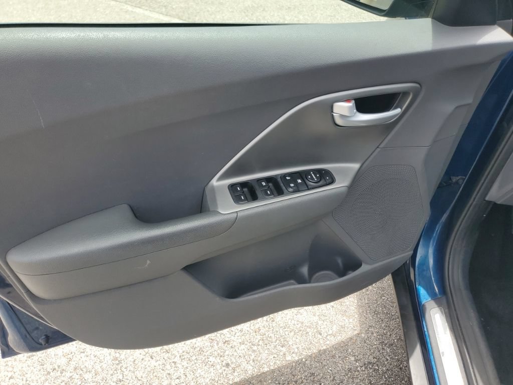 Used 2019 Kia Niro LX FWD image 8