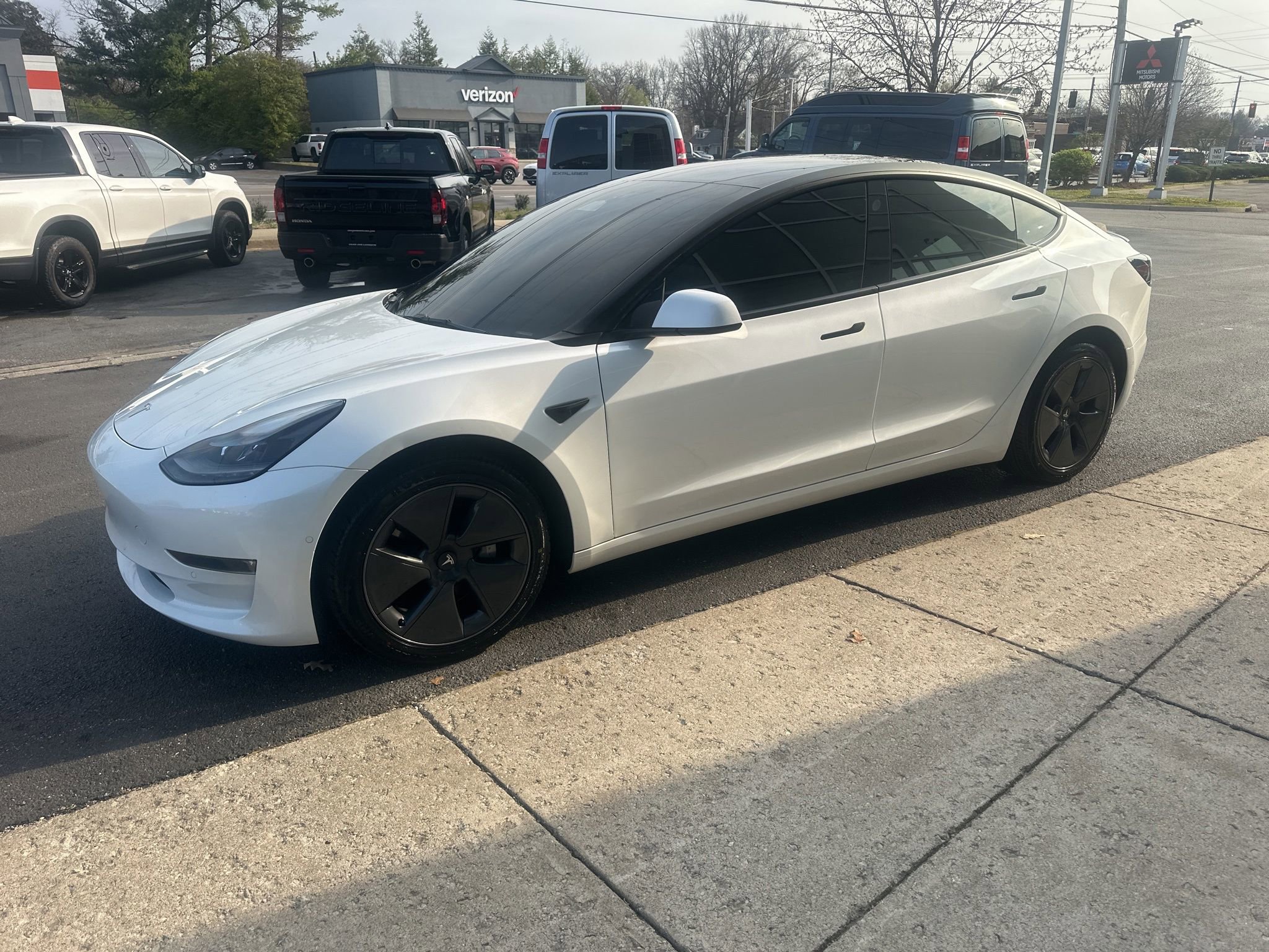 Used 2022 Tesla Model 3 Long Range image 4