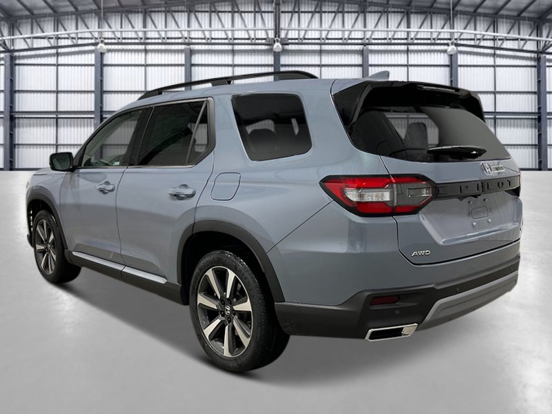 New 2025 Honda Pilot Touring image 3