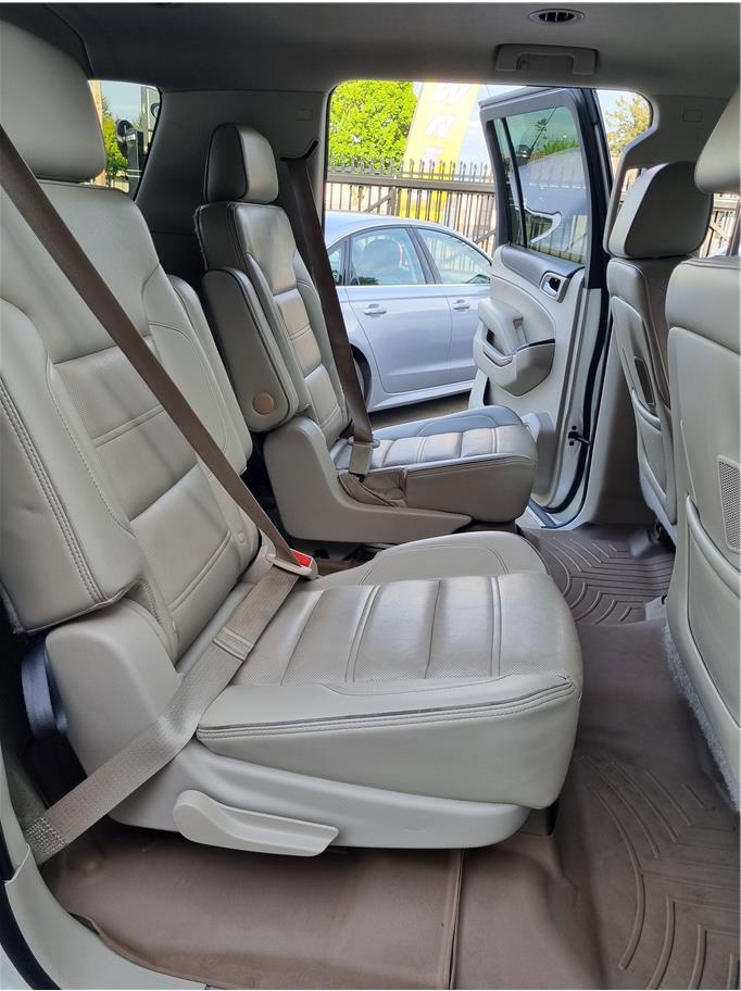 Used 2015 GMC Yukon XL Denali w/ Premium Package AWD/4WD image 17