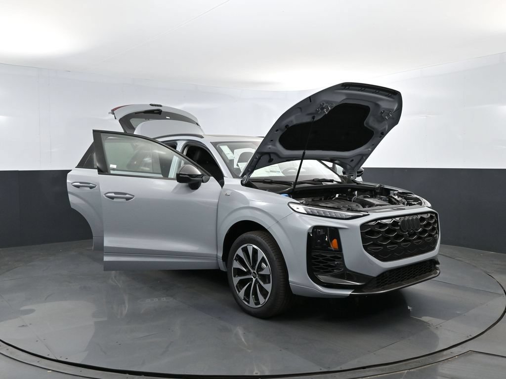 New 2026 Audi Q3 quattro 2.0T AWD/4WD image 30