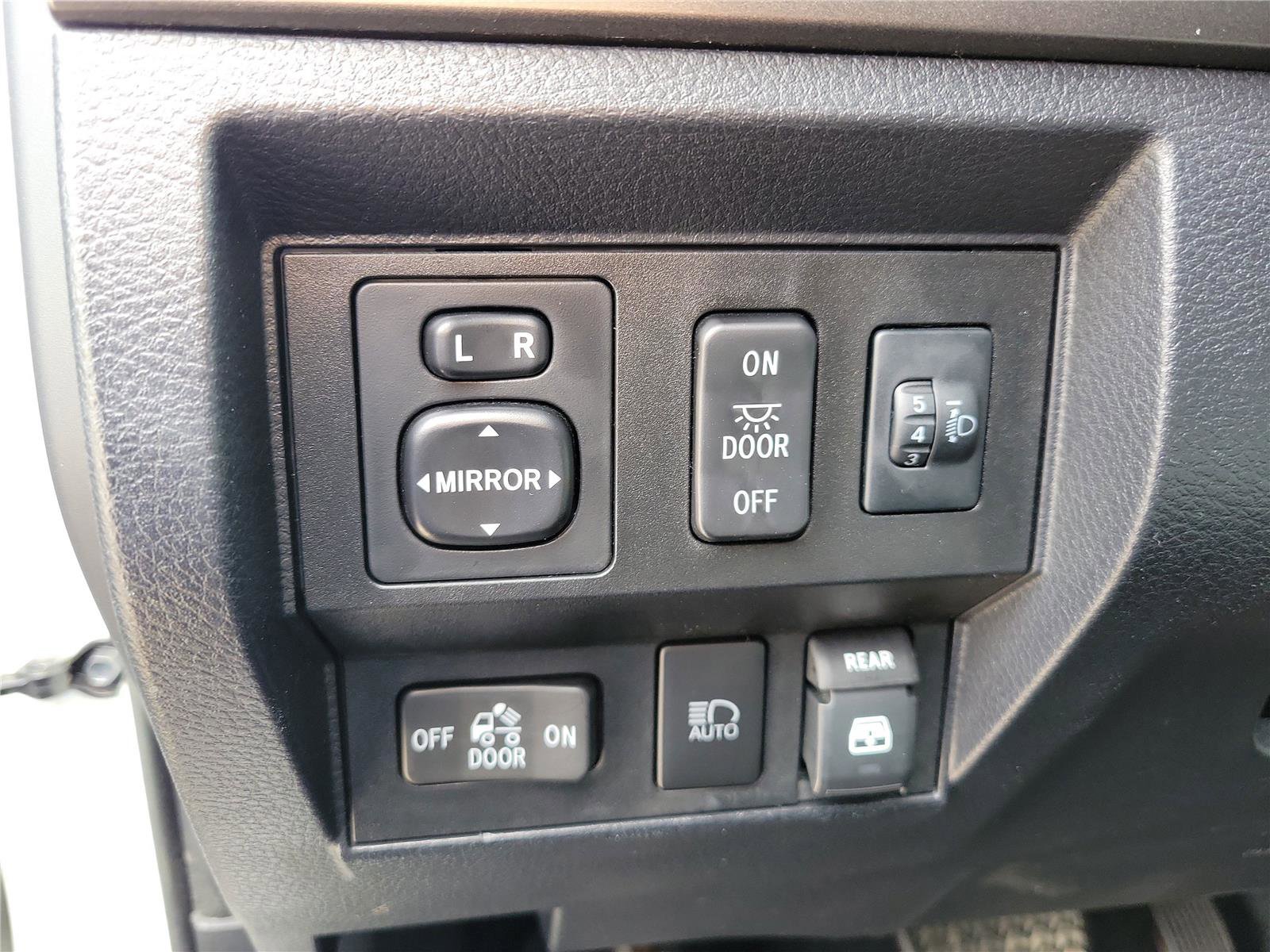 Used 2019 Toyota Tundra SR5 w/ TRD Off Road Package AWD/4WD image 21