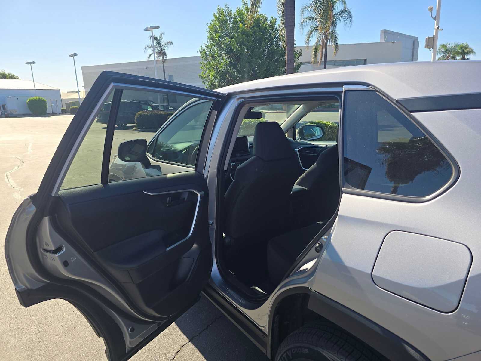 Certified 2025 Toyota RAV4 LE AWD/4WD image 15