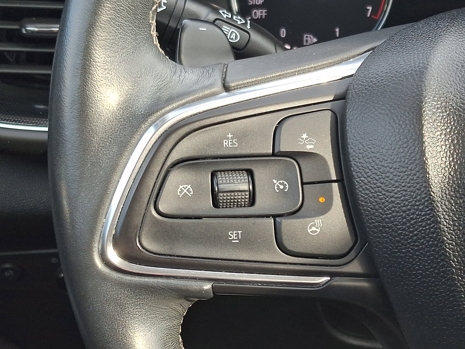 Used 2022 Buick Envision Essence w/ Technology Package I AWD/4WD image 21