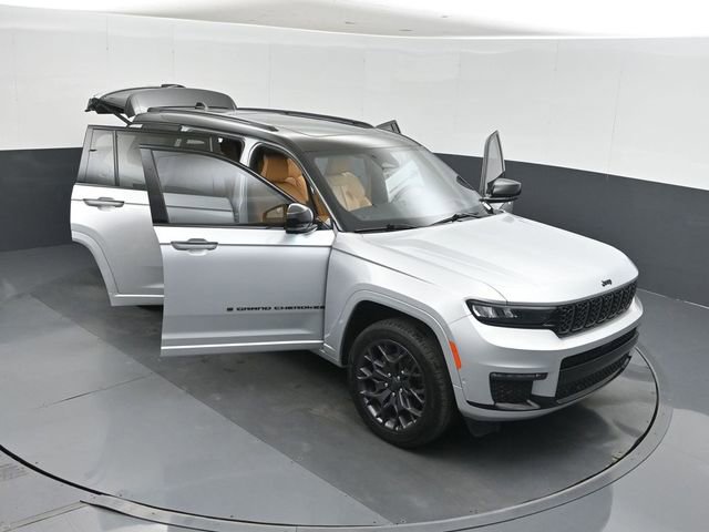 Used 2023 Jeep Grand Cherokee L Summit AWD/4WD image 54