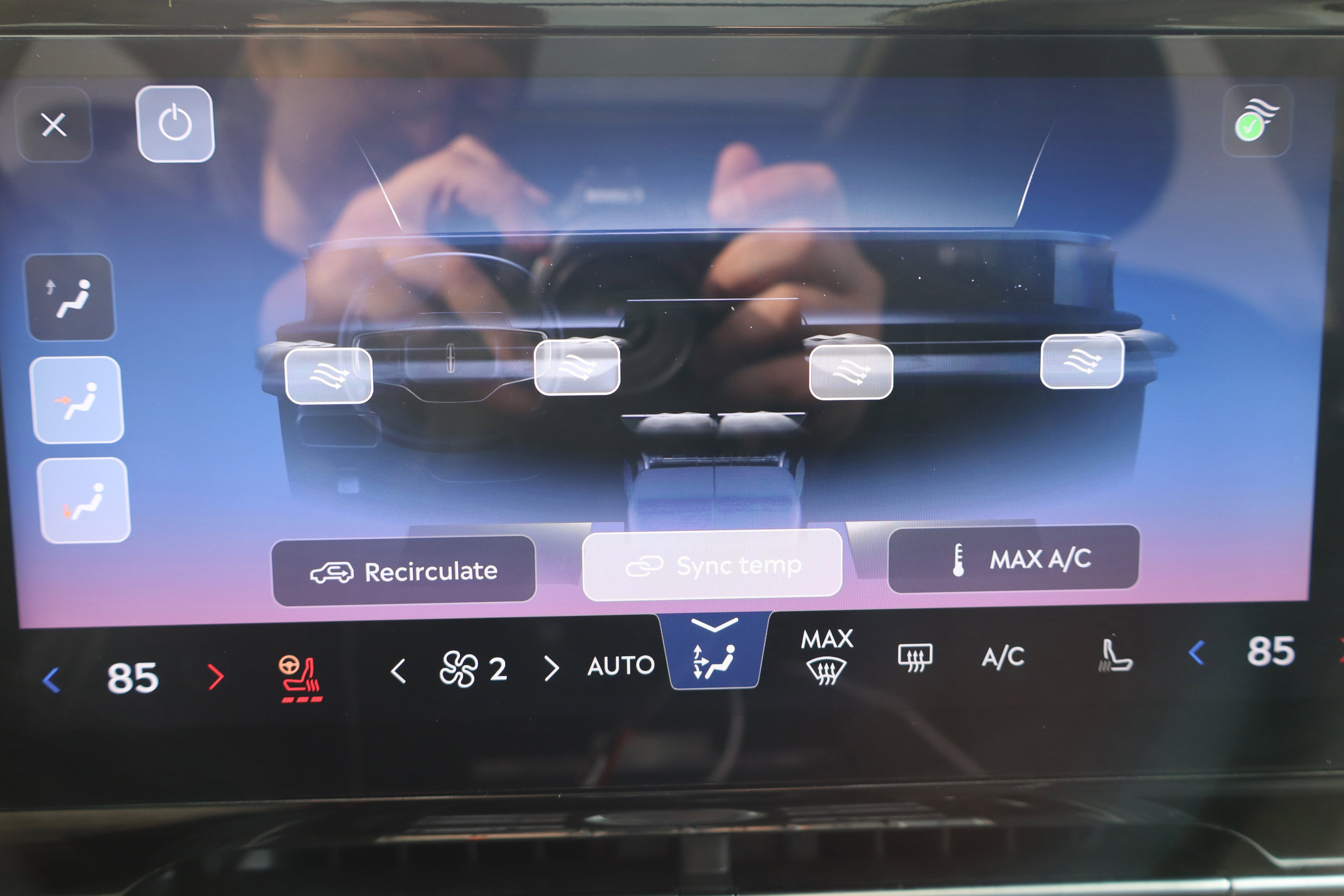 Used 2024 Lincoln Nautilus Reserve w/ Equipment Group 202A image 22