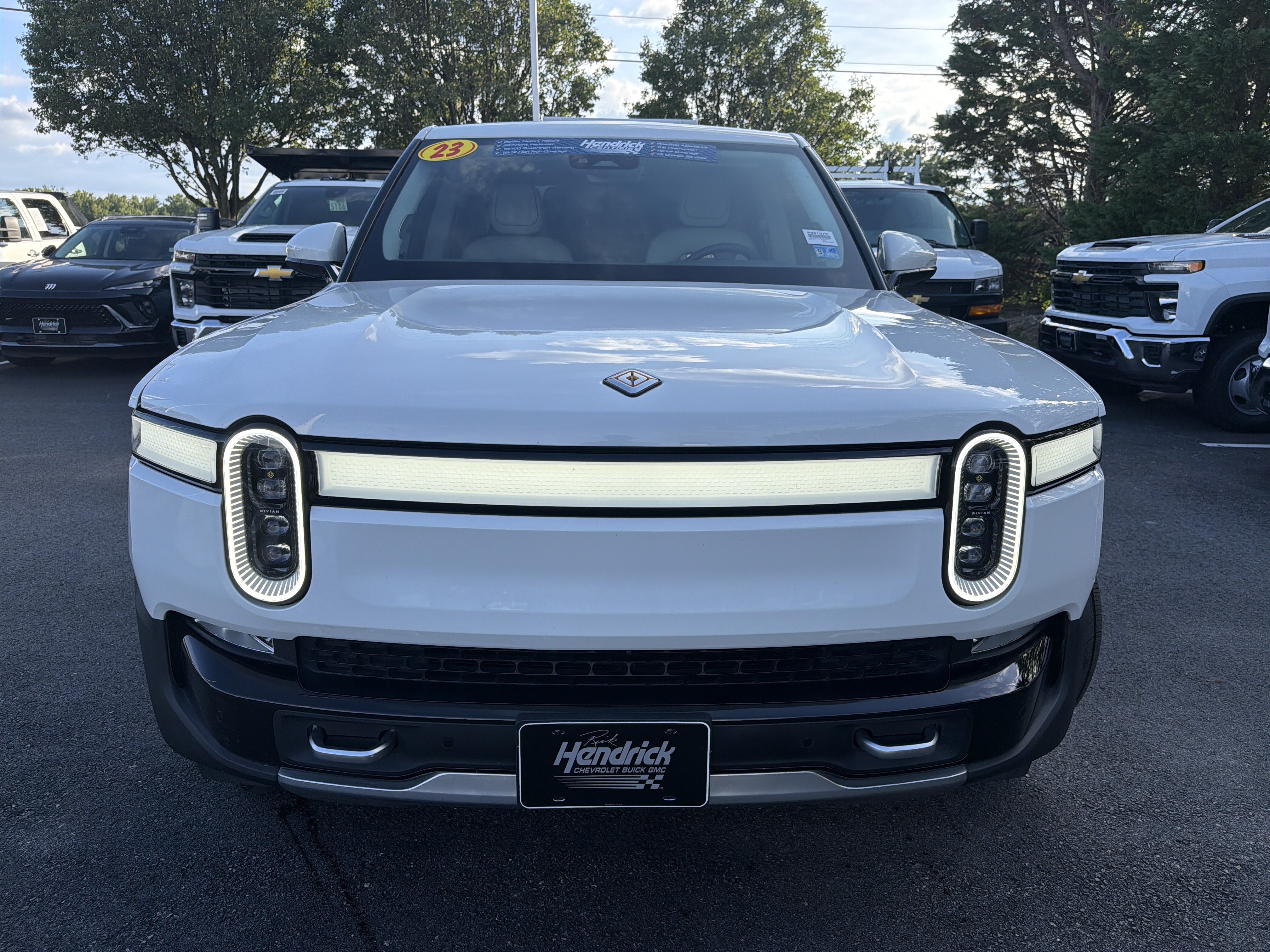 Used 2023 Rivian R1T Adventure Dual AWD/4WD image 3