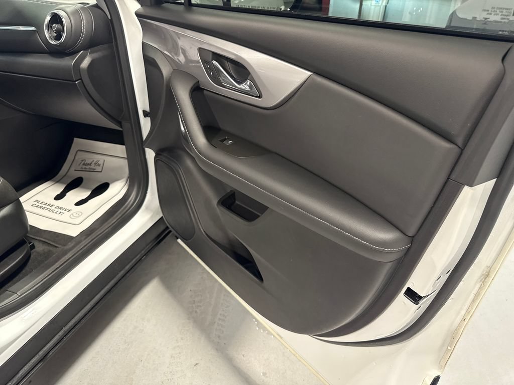 Used 2024 Chevrolet Blazer LT w/ Convenience Package FWD image 35