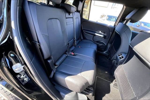 Used 2025 Mercedes-Benz GLB 250 image 24