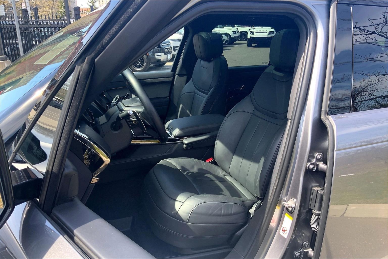 Used 2024 Land Rover Range Rover Sport Dynamic SE image 7